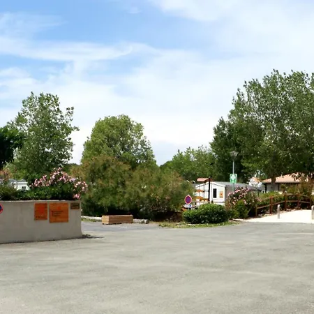 Отель Mobilhome « Destination De Vacances» Сижан
